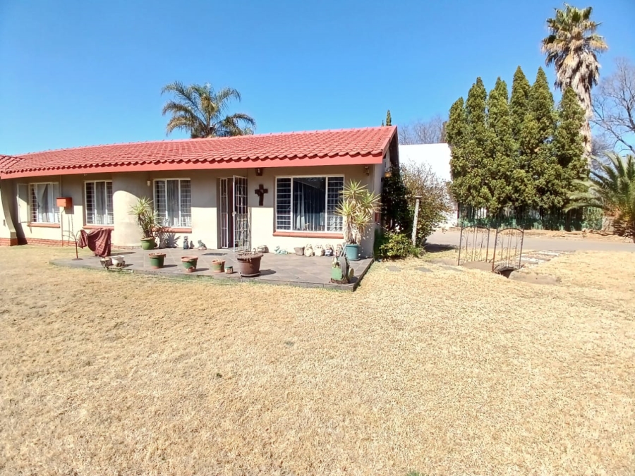 3 Bedroom Property for Sale in Vaalpark Free State